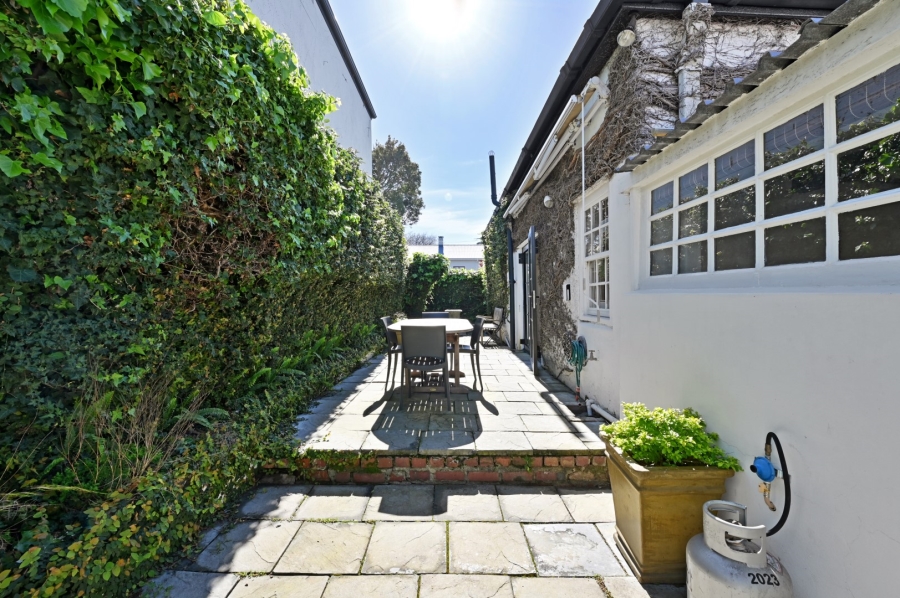 2 Bedroom Property for Sale in Newlands Western Cape